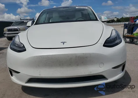 2022 Tesla Model Y из США, поврежденный, VIN 7SAYGDEE4NF354688